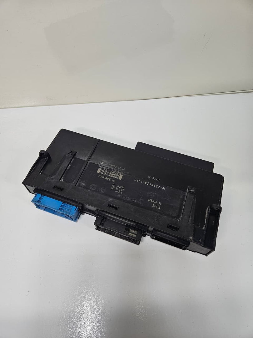 BMW E87 Junction Box ECU Body Control Module Unit H2 PL2RR JBBFE 9253482 OEM