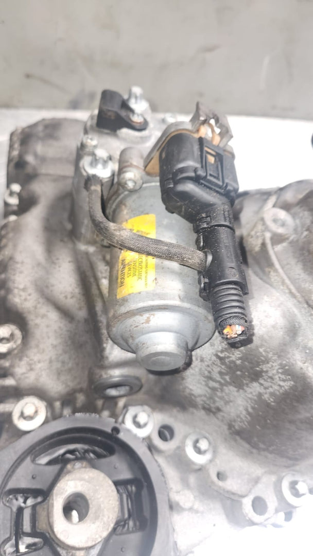 2007 BMW 328xi Transfer Case 7548666 E90 E92 E93 328xi and 335xi AWD model