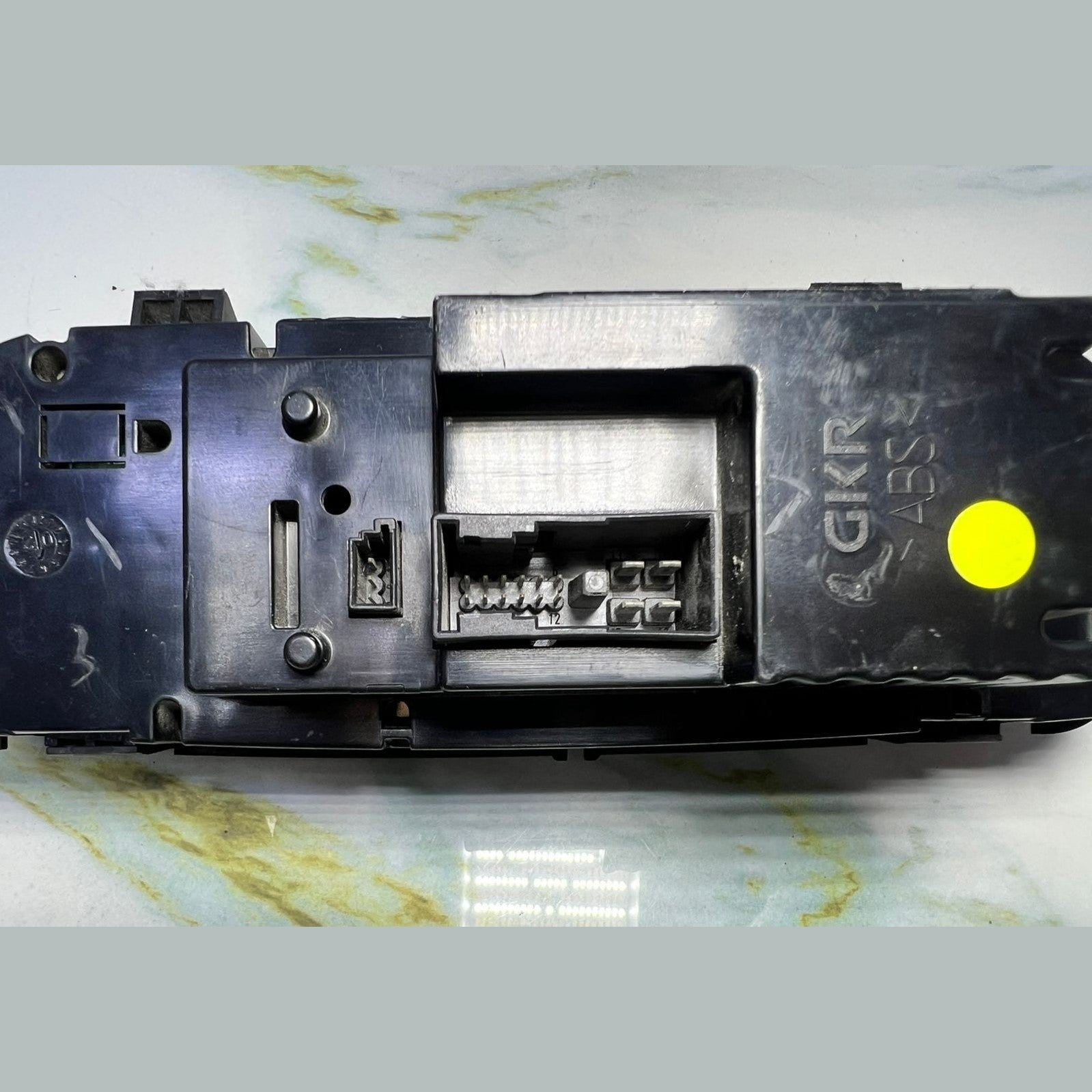 2001-2004 Mercedes C200 Air Conditioning Control Unit A2098300285 W203 C-Class a