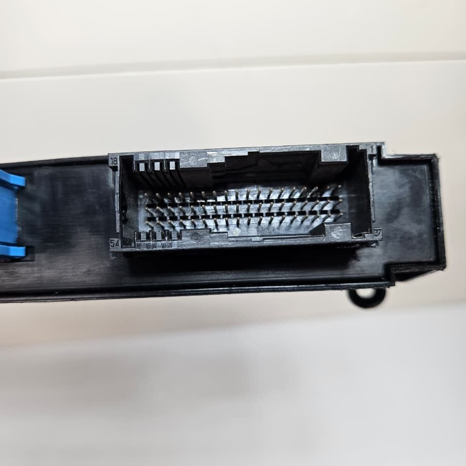 BMW E90, E92 Body Control Module 9177985 OEM