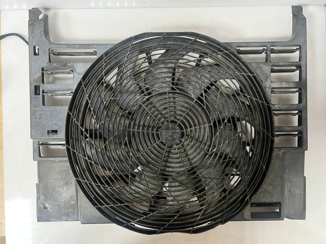 2006 BMW 760i Cooling Fan 6946372 E65 E66 760i 760Li E67 7 SERIES E65 E66