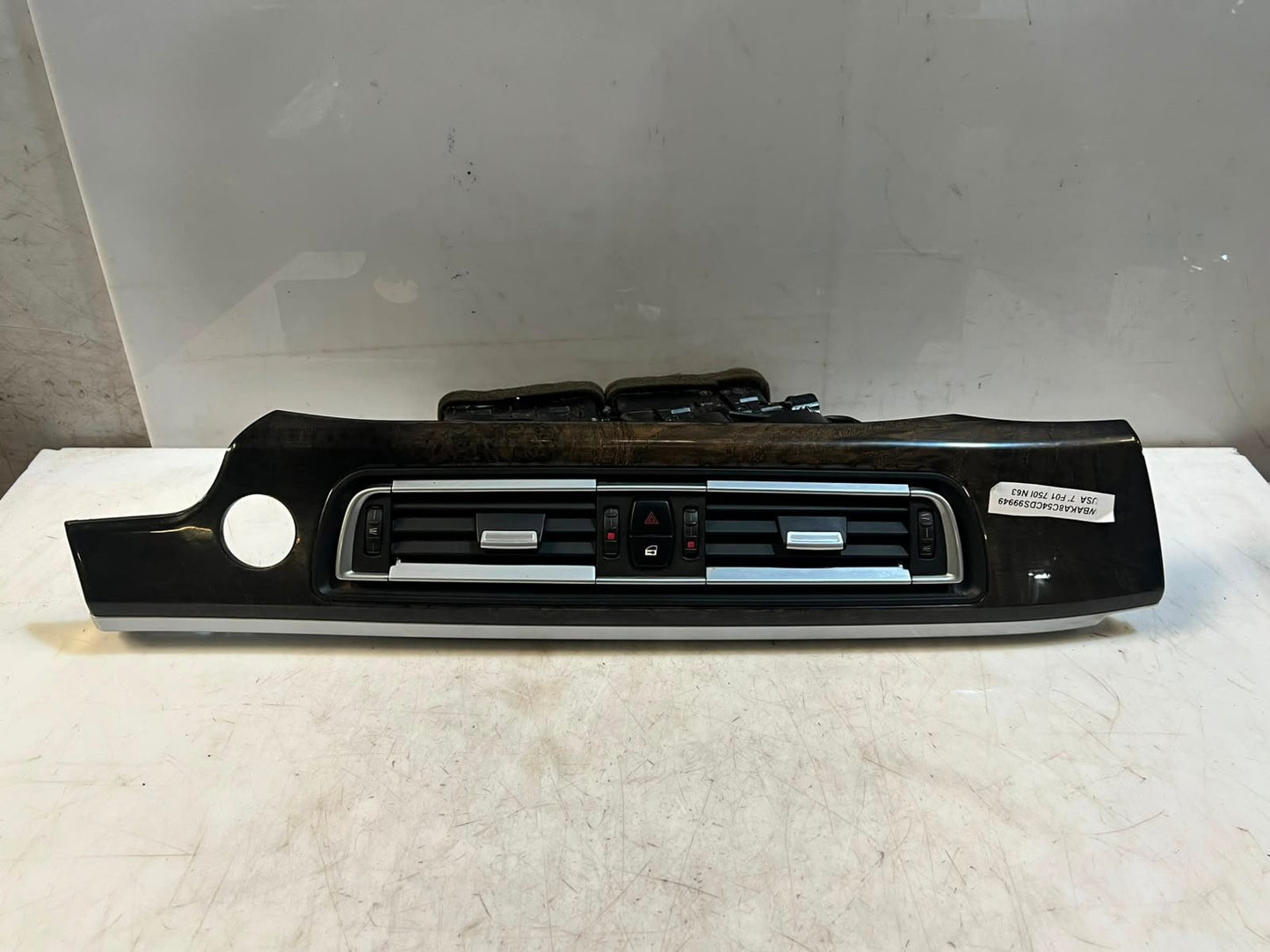 BMW 7 Series F01 F02 F03 F04 750i Center Dash Air Vent 9115859 OEM USA LHD
