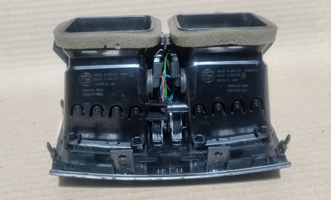 BMW F15 X5  REAR SEAT CENTER CONSOLE AC VENT TRIM HEATER 9252013