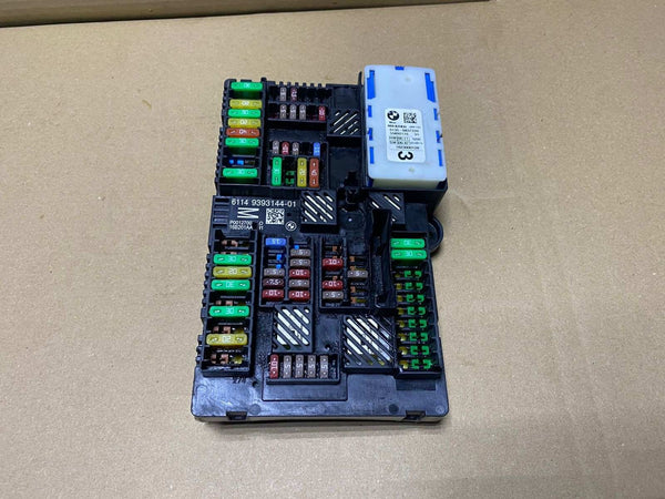 2018 BMW 430i Power Distribution Box 9393144, G11 G12, 750i, and 430i