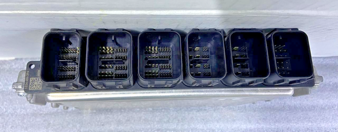 OEM BMW X3 G01 B47 ENGINE CONTROL UNIT  ECU ONLY DIESEL 8476038 BOSCH