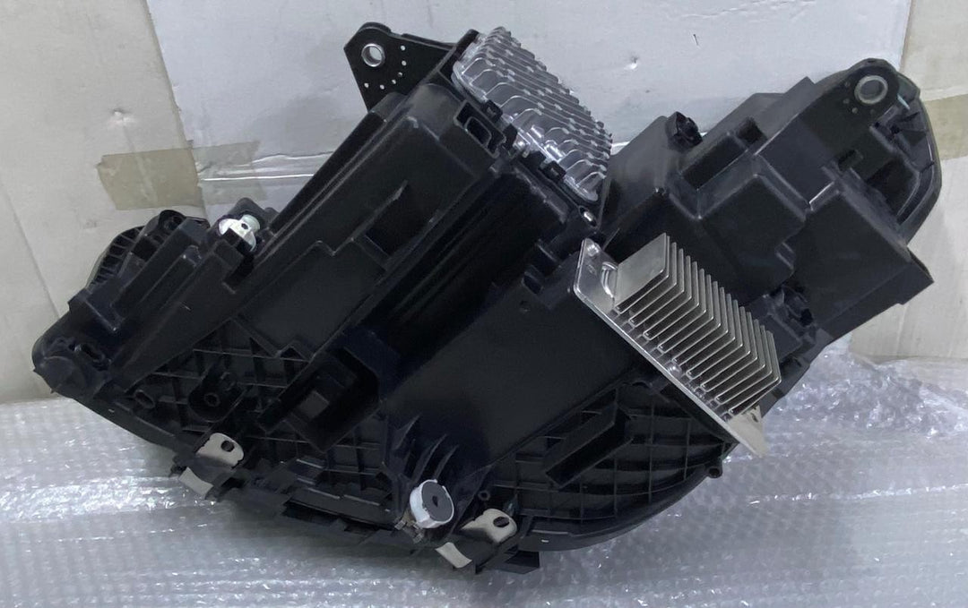 OEM BMW X1 U11 HEADLIGHT FRONT RIGHT SIDE ECE MODEL 5A9A234 LHD NO MODULE