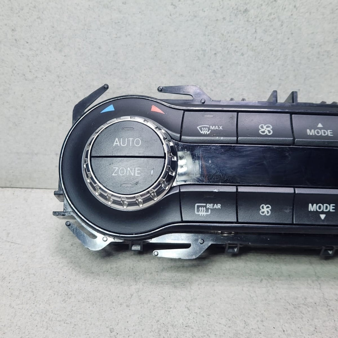Mercedes-Benz GLA Climate Control Panel A2469003816 A-Class W176 and GLA W156