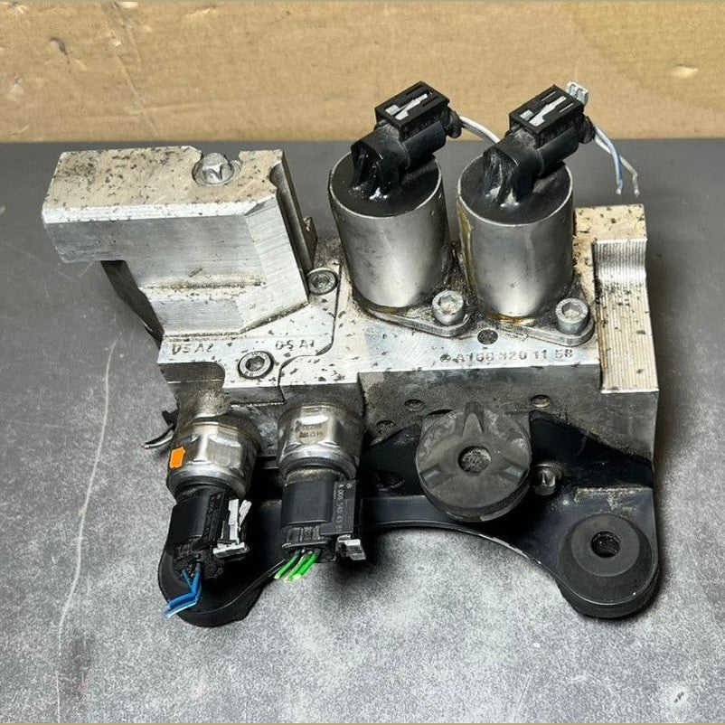 13-16 Mercedes GL450 GL550 Front Hydraulic Suspension Valve A166 3201158 OEM