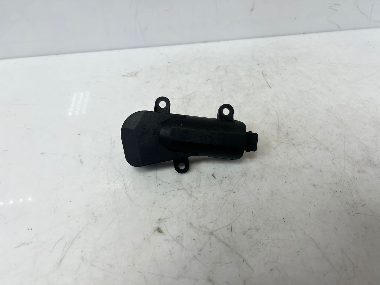2006-2008 BMW 750Li 7' E60 E61 E70 E65 E66 E67 Intake Manifold Actuator 7537998