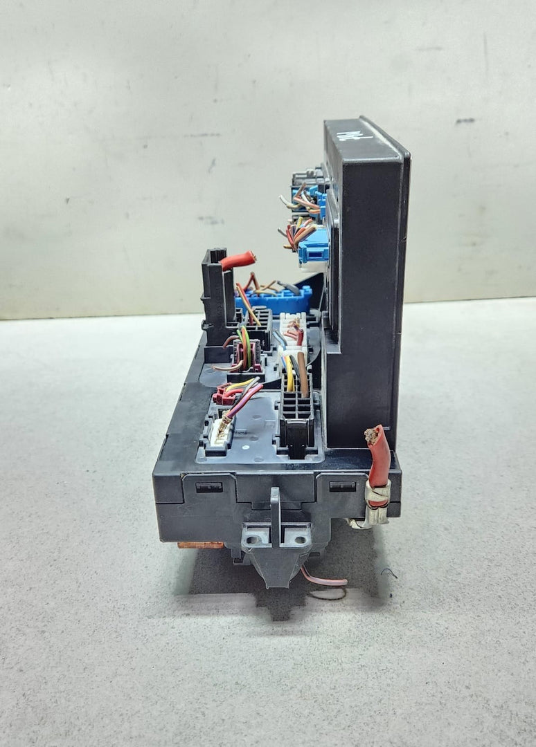 2006-2011 Mercedes-Benz E350 Fuse Relay Box 2115457401 OEM
