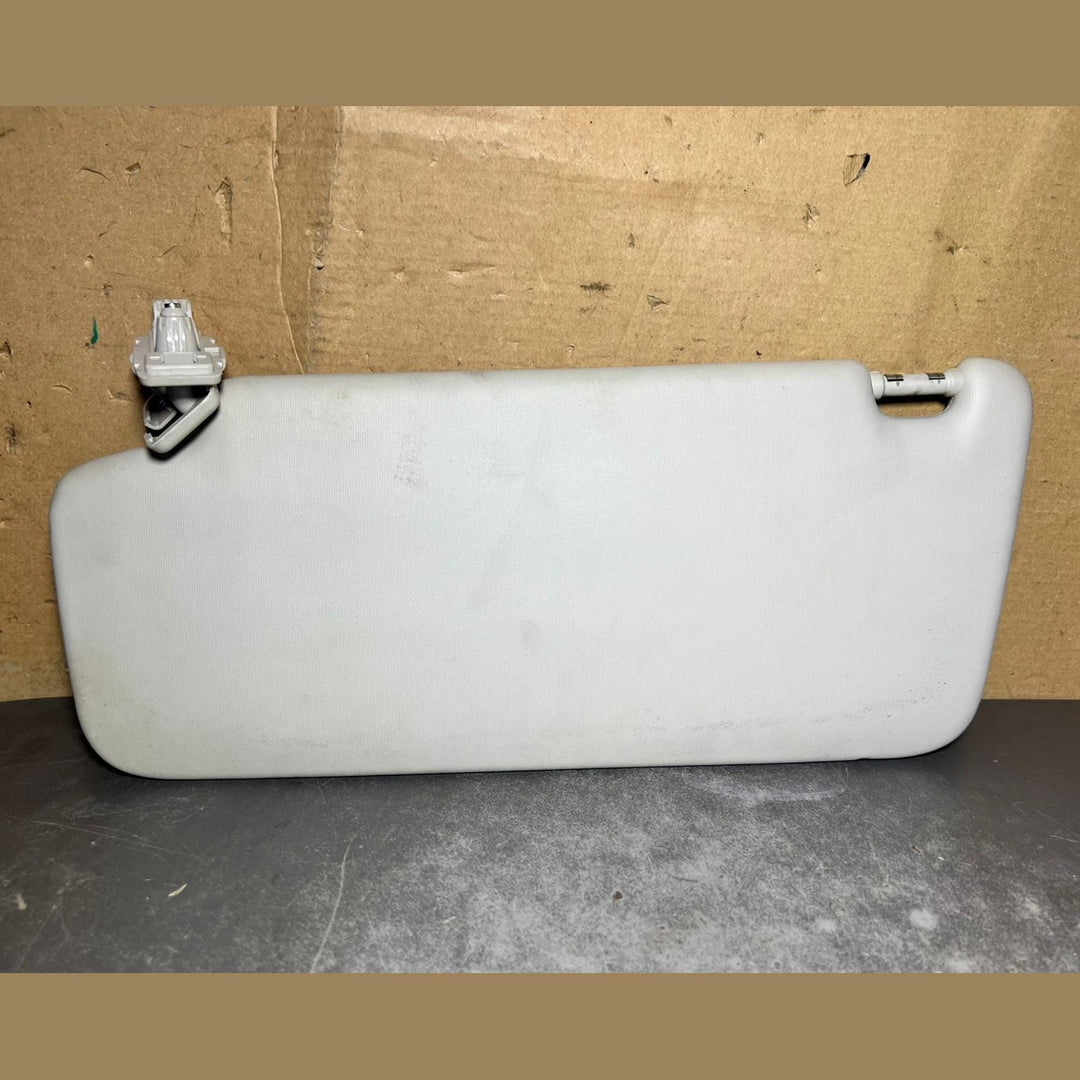 14-18 Mercedes W205 C-Class Front Right Side Sunvisor Sun Shade A205 8100210