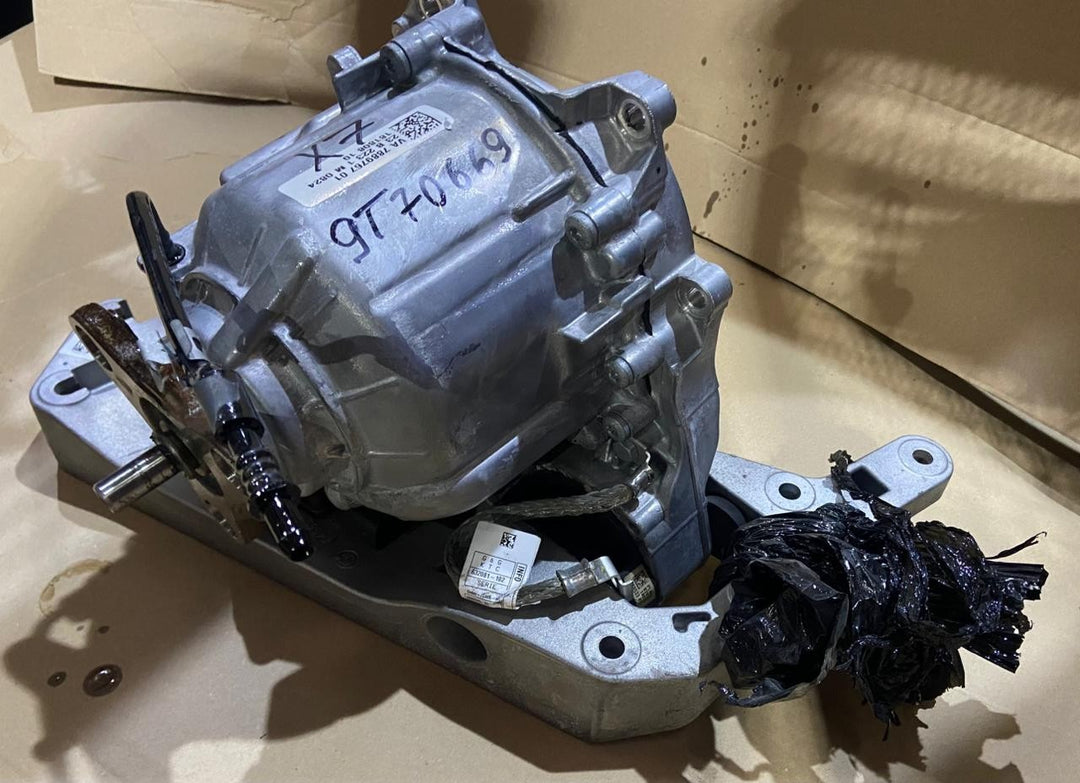 7889767 ATC 13-1 OEM BMW Transfer Cas X7 G07 40I G05 G06 G02 LCI 2023-25 20 KM