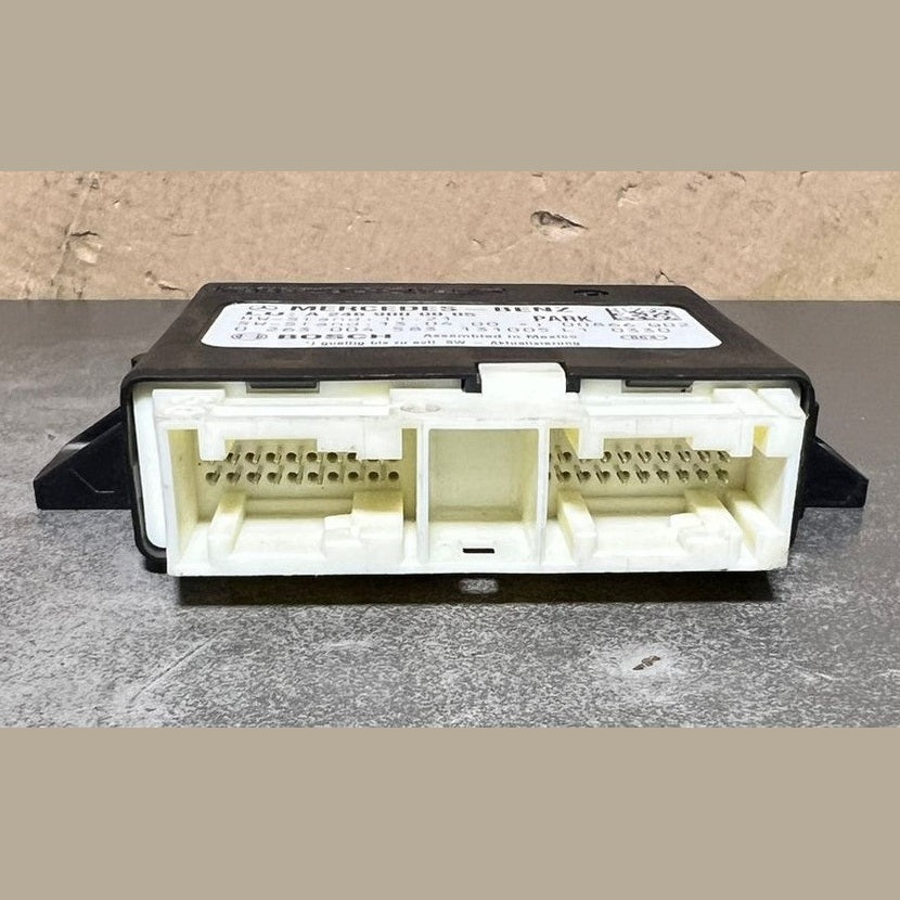13–17 Mercedes W246 CLA / B-Class Parking Sensor Control Module A246 9000005 OEM