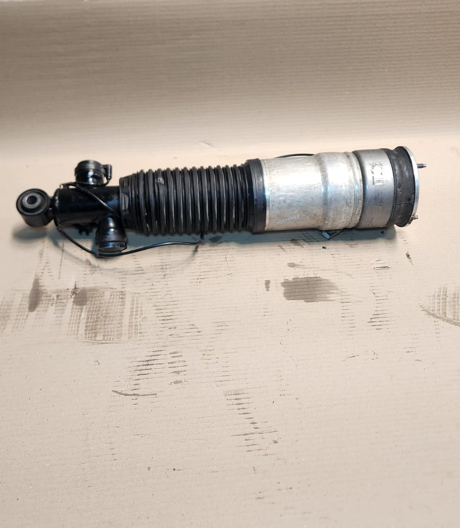 2013-15 BMW 740i 7 Seri F01 F02 F03 F04 Rear Left Air Suspension Strut 6858811 