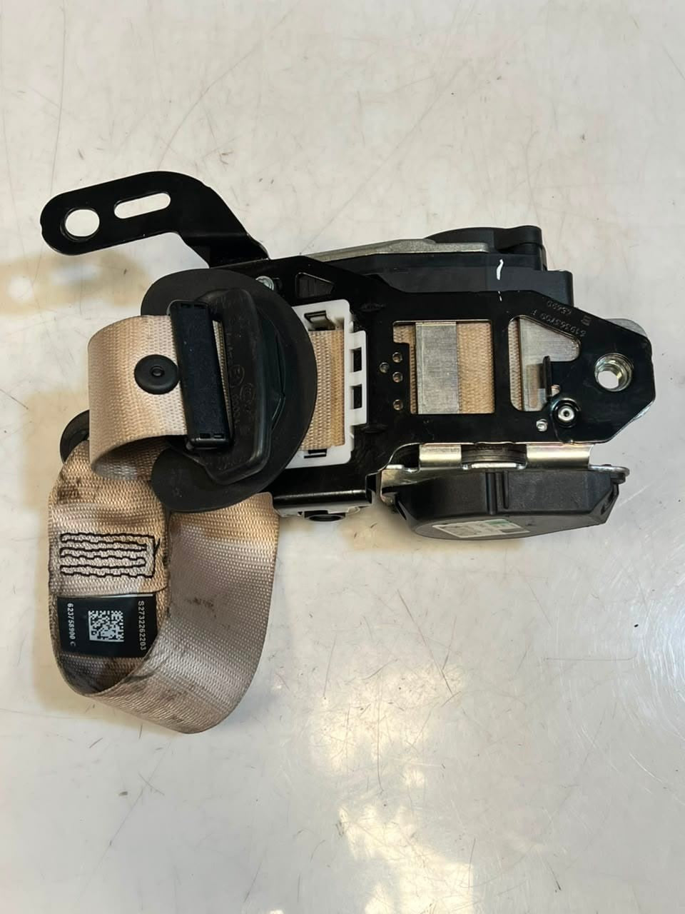 BMW 5' 7 SERIES F10 F11 F01 F02 Front Right Seat belt 6237430 OEM
