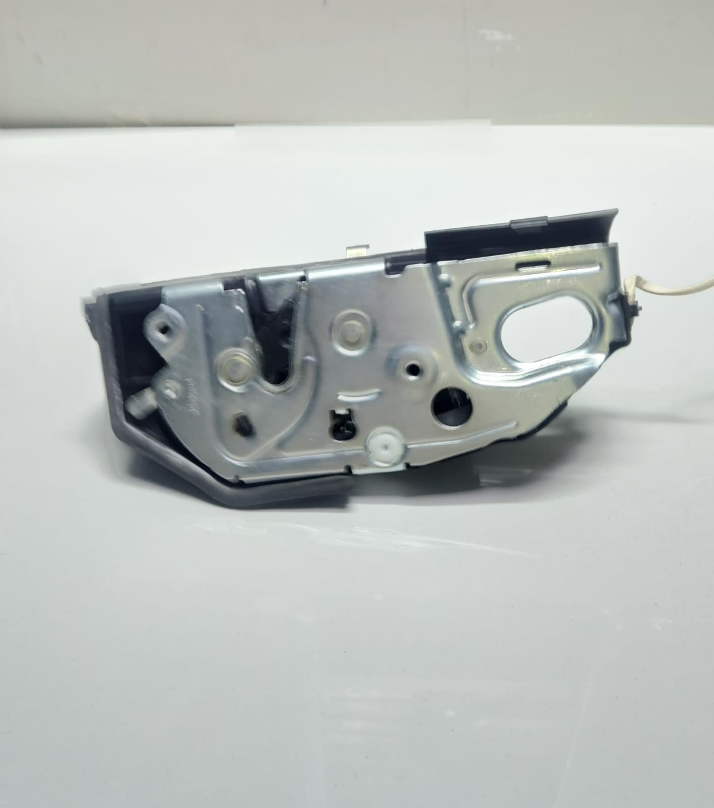 09-16 BMW 535i Front Left Door Lock 71856897 Series F01 F02 F04 and 5 Series OEM