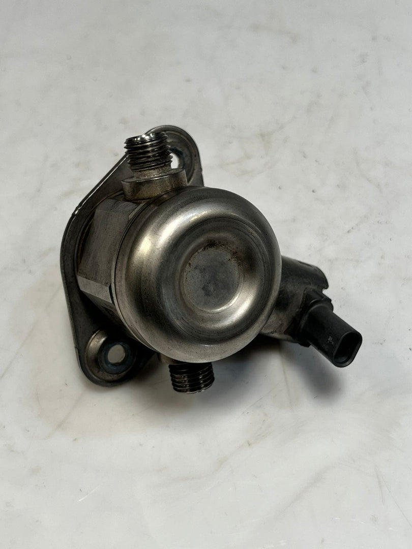 2013 BMW 135i F20 F22 F30 F31 F32 F10 F11 E84 High Pressure Fuel Pump 8604231