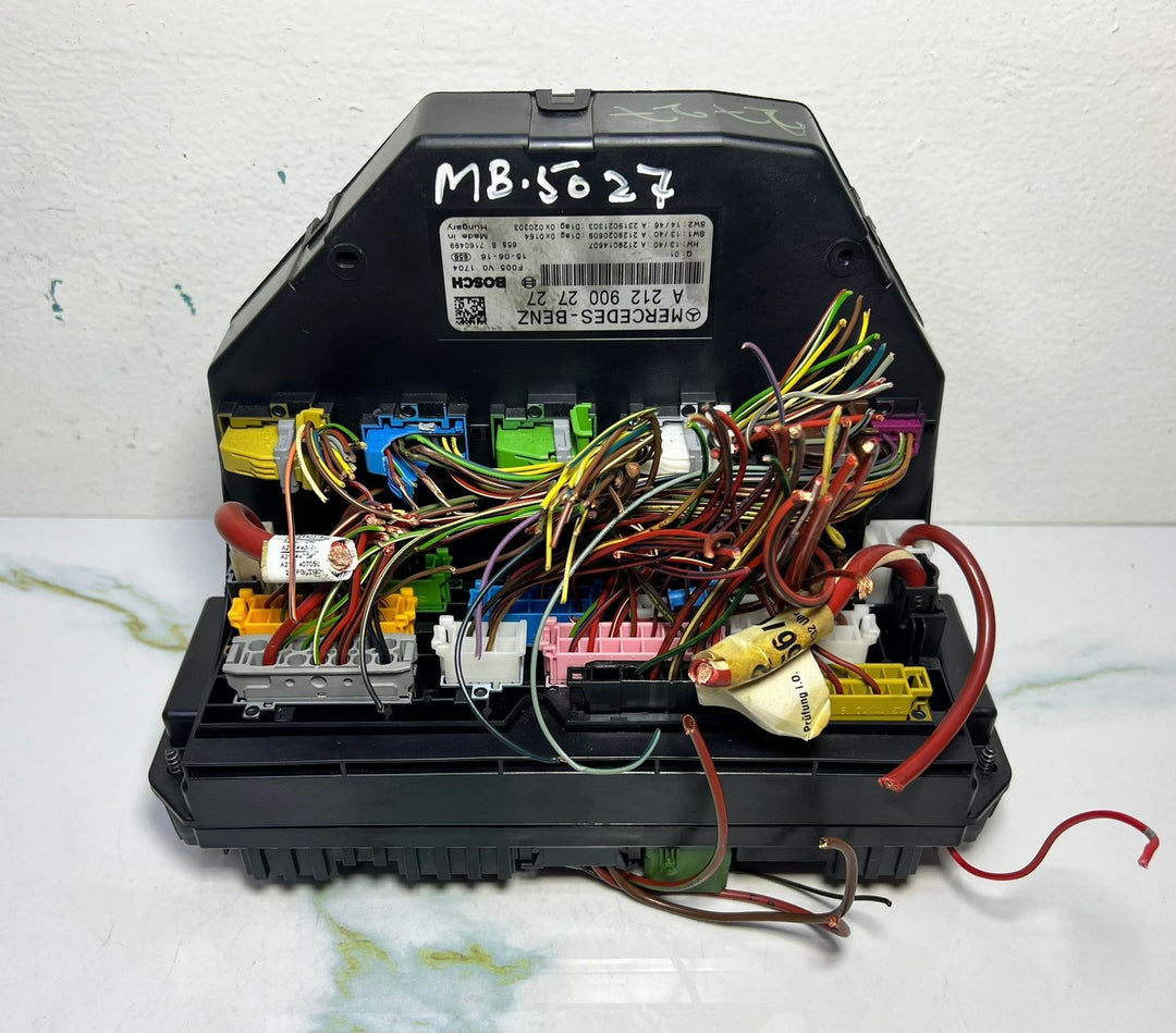 10-16 Mercedes-Benz W212 W204 Front SAM Module Relay Fuse Box A212 9002727 OEM