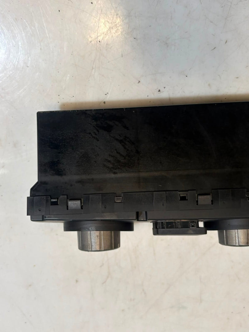2003-2007 BMW 525i 5 Series E60 E61 E63 E64 Climate Control Unit 6938550 OEM