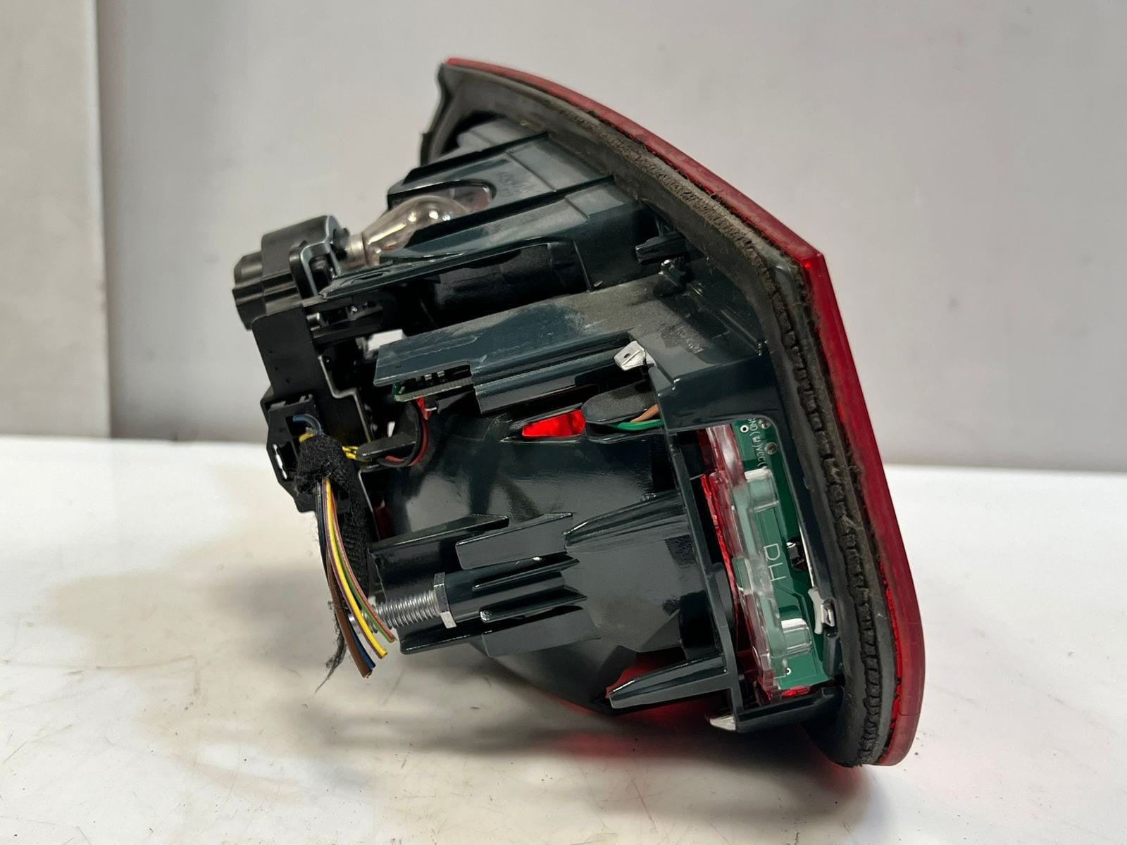 2012-2015 BMW 3' F30 F31 328i 335i F80 M3 LCI RIGHT REAR Tail Light 7371112 OEM