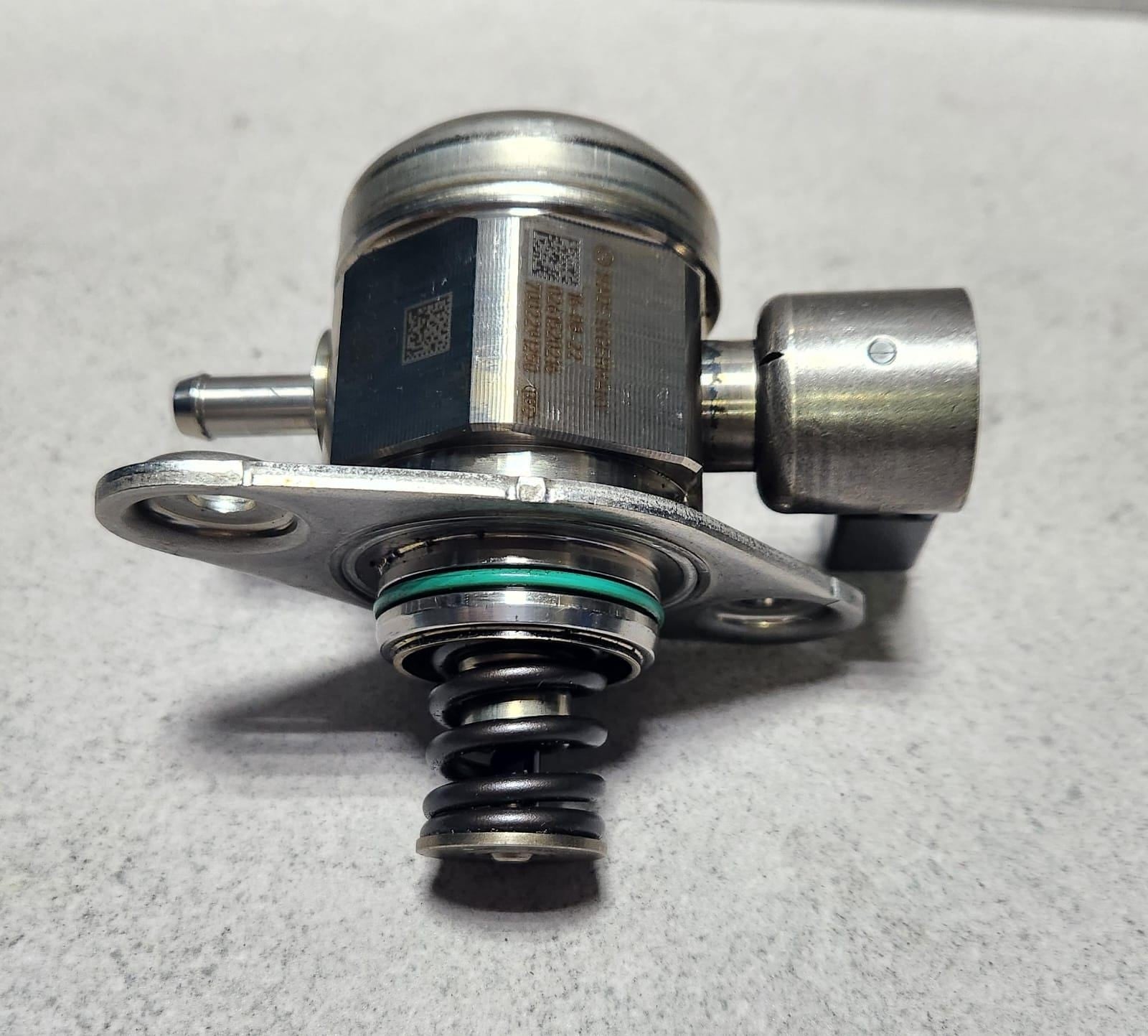 Mercedes-BenzHigh Pressure Fuel Pump A2740700501 W204 W205 W212 W213 C207