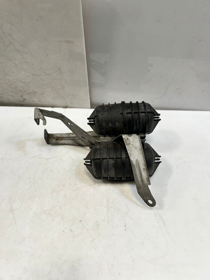 07-10 BMW E82 E88 E90 E92 135i 335i Turbo Vacuum Tank Canisters BrackeT 7558322