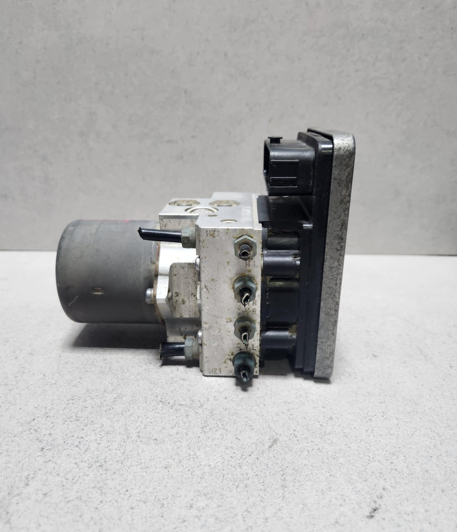2017-2020 BMW 540i Abs Pump Control Module Unit 6893768 530i  M550i and X3 G01