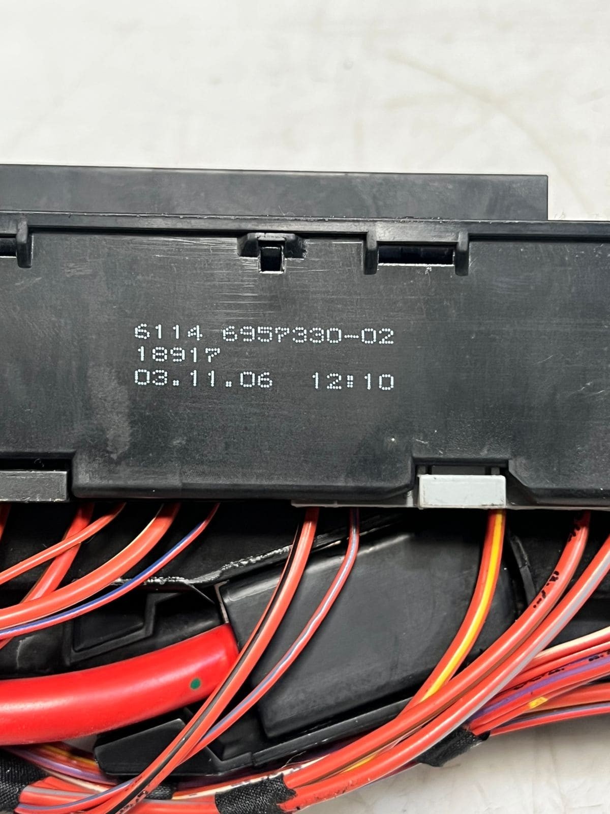 2004-2010 BMW 525i 5 Series E60 E61 528i Power Distribution Fuse Box 6957330 OEM