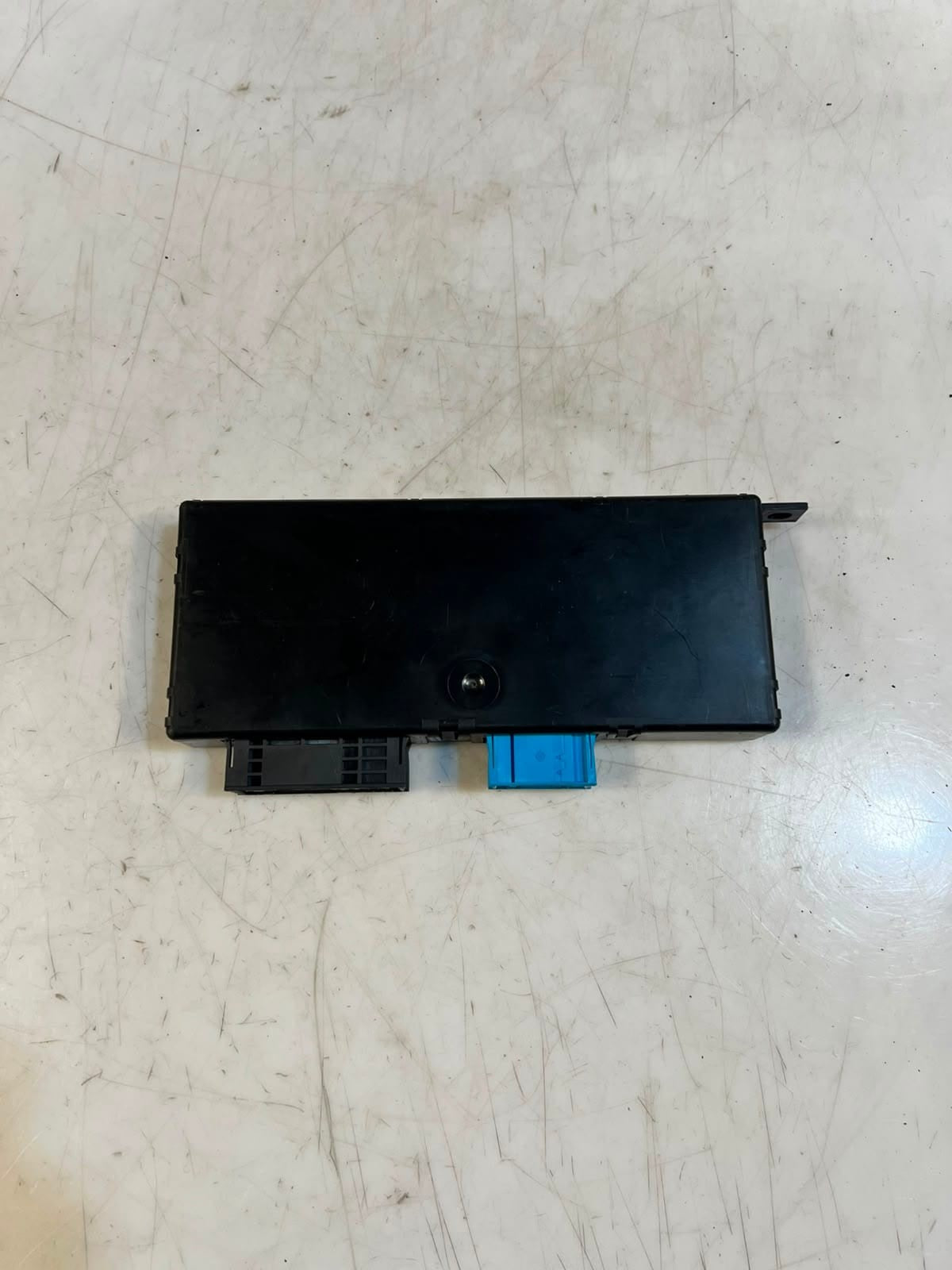 2014 BMW 5 Series F10, F11, F07 GT 530 535d Gateway Control Module 9340522