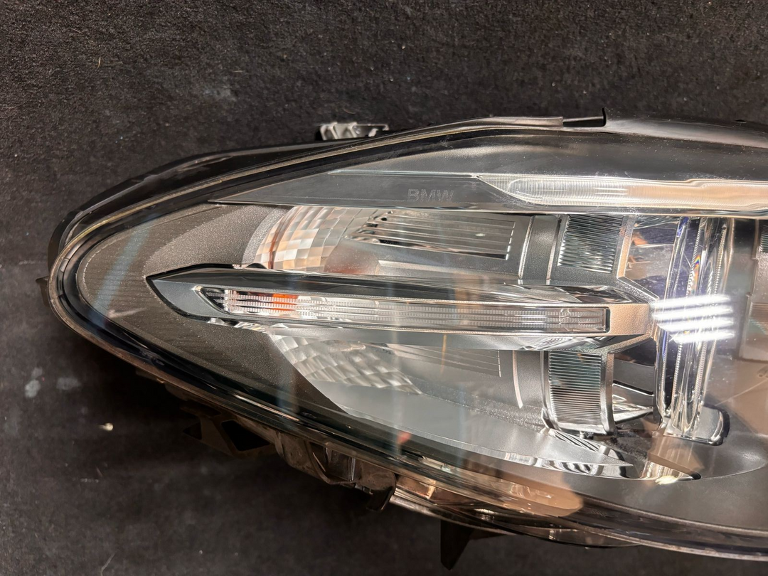BMW 5 SERIES F10 F11 RIGHT SIDE HEADLIGHT adaptive xenon facelift 2013 7317134