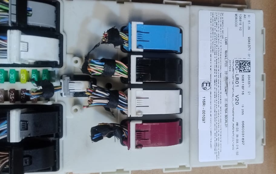OEM BMW F15 F16 F85 F86 X5 X6 BODY CONTROL JUNCTION BOX MODULE FEM-9343371