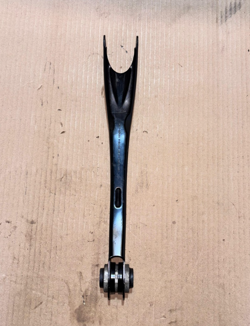 BMW OEM GENUINE  G20 G21 G22 G23 G26 G29  REAR LOWER CONTROL ARM 6878639