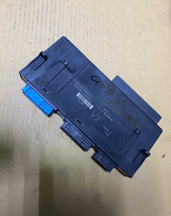 BMW Body Control Module Junction Box 9244392 5 Series F10 F11 520d