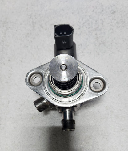 2012-2018 Mercedes-Benz CLS550 High Pressure Fuel Pump A2780701101