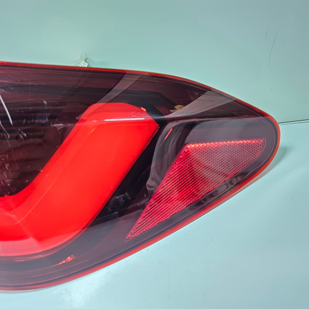 2018-2023 BMW X2 F39 xDrive RIGHT Tail Light F03688100