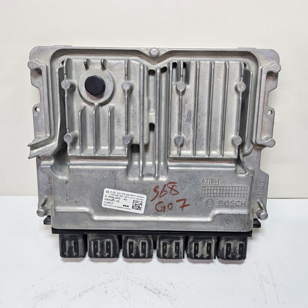 2019 BMW X7 G07 with S68 4.4L V8 Engine Control Unit Bosch 5A40DA3 OEM