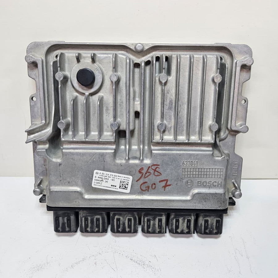 2019 BMW X7 G07 with S68 4.4L V8 Engine Control Unit Bosch 5A40DA3 OEM