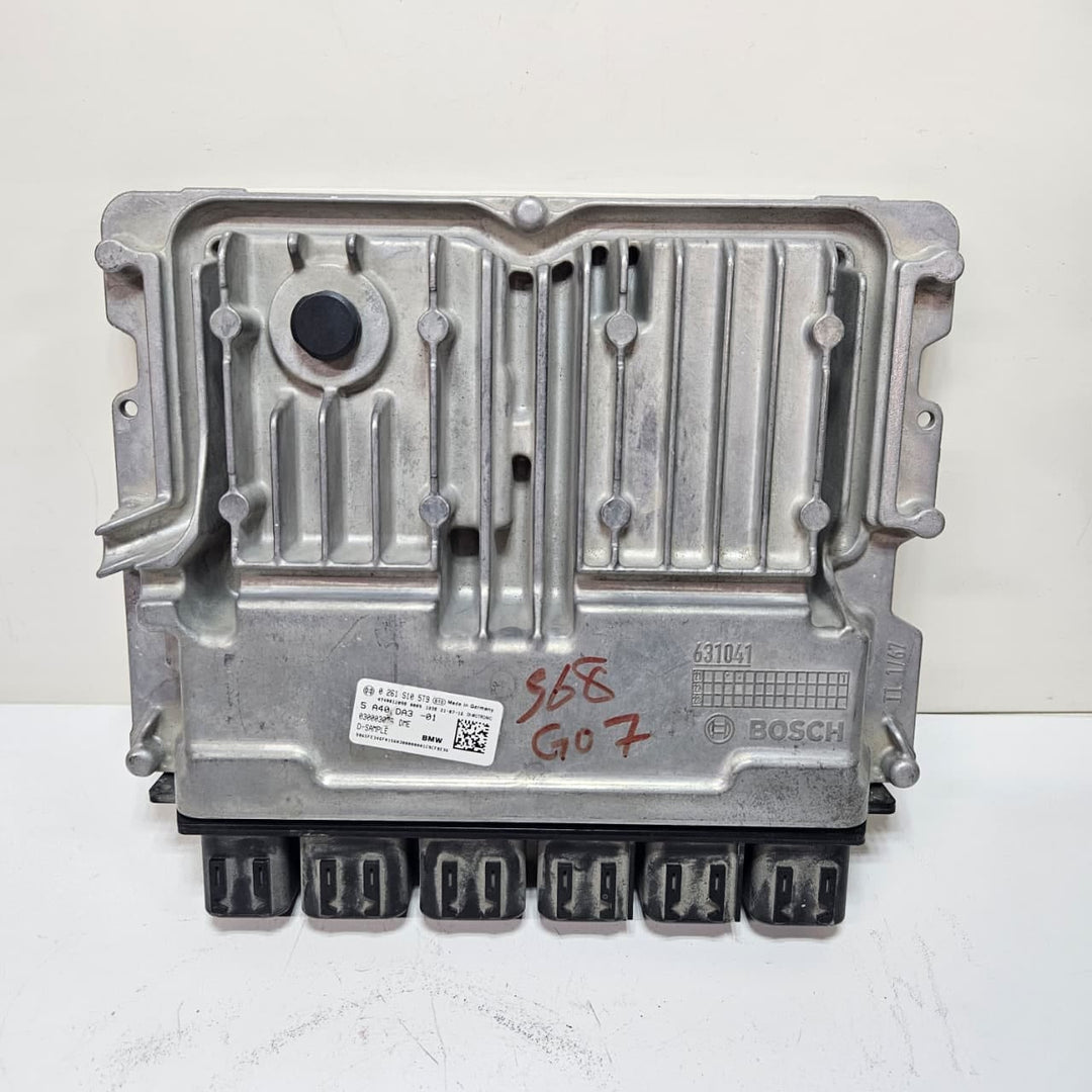 2019 BMW X7 G07 with S68 4.4L V8 Engine Control Unit Bosch 5A40DA3 OEM
