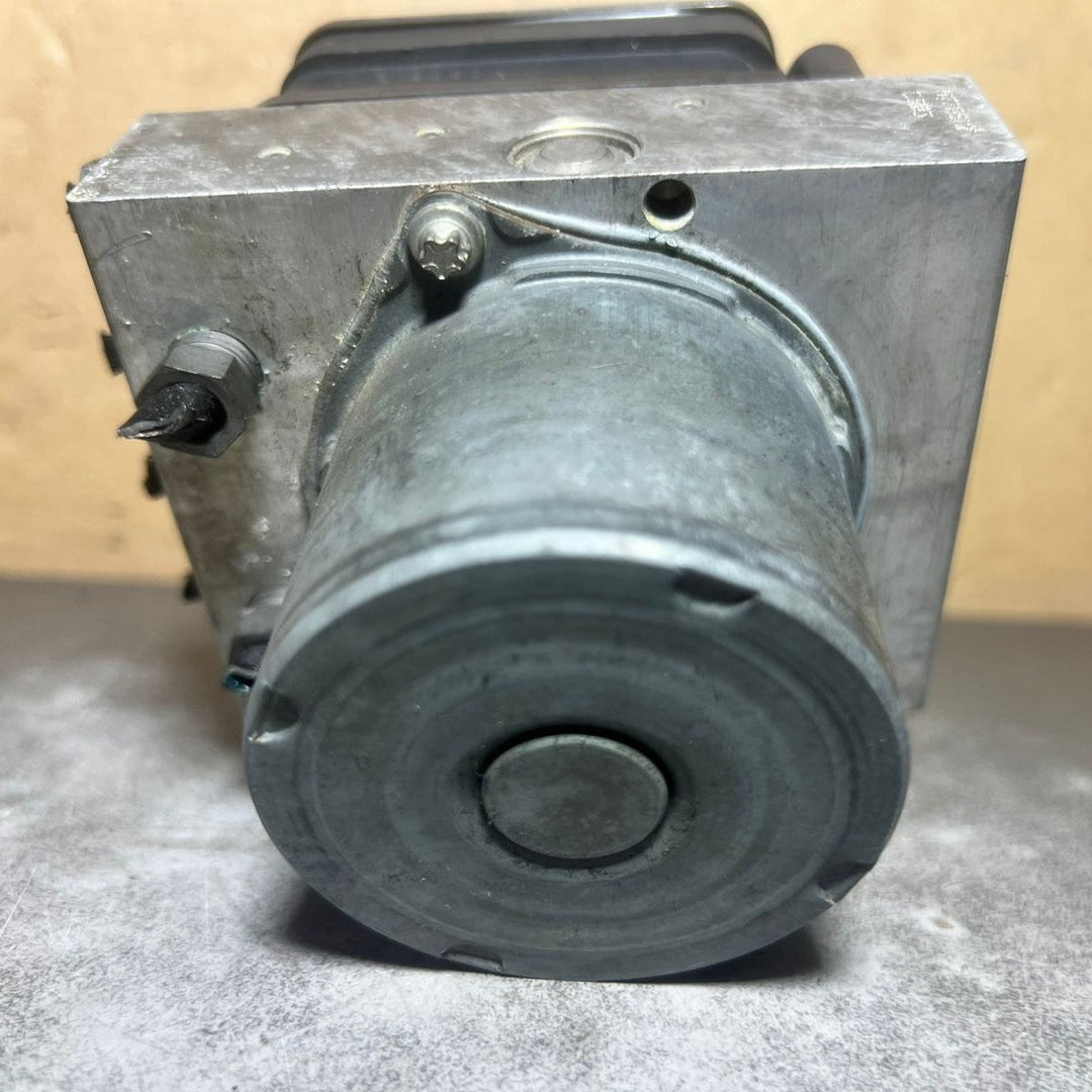 13-16 Mercedes W212 E-Class ABS Anti Lock Brake Pump Module A212 4310148 OEM