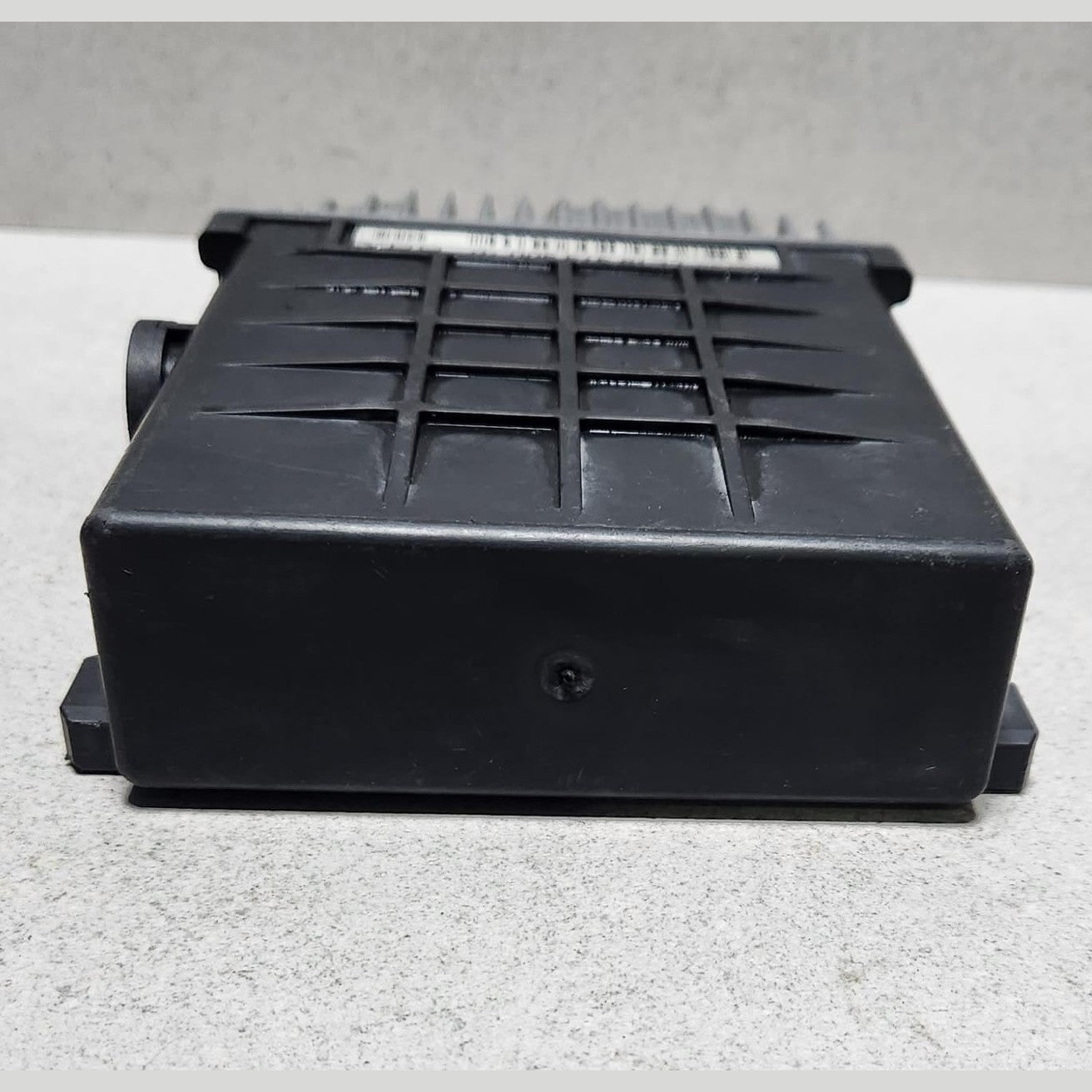 1989 Mercedes-Benz 560SEL Engine Control Unit 0065458132 Mercedes-Benz W126 560S