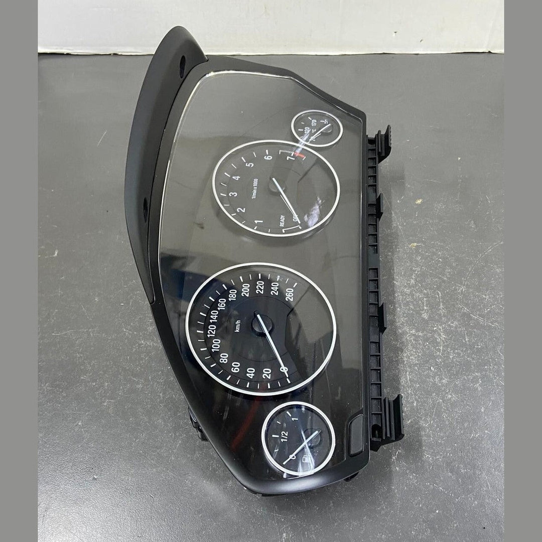 OEM BMW F30 F31 F32 F33  Speedometer Control Cluster Instrumental 6847237