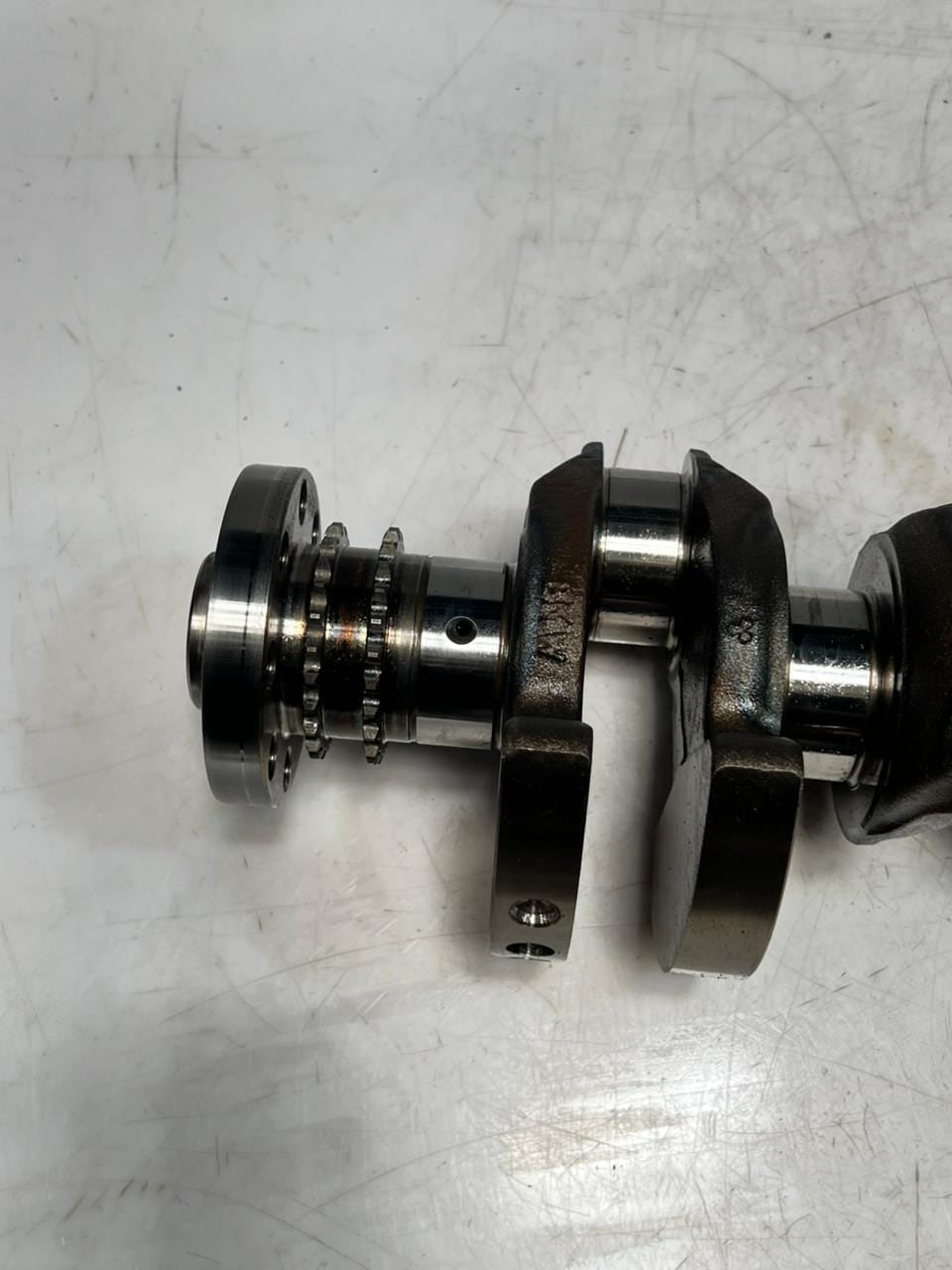 BMW B38 / B38B15A - 1.5L F20 F21 F22 F30 F31 F32 F48 Crankshaft 7642032 OEM
