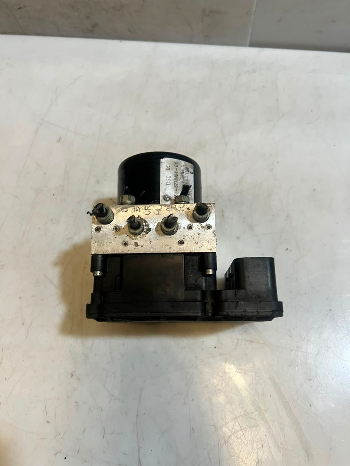 2007-2010 BMW E90 E91 E92 328i ABS HYDRAULIC Pump Module 6778485 OEM