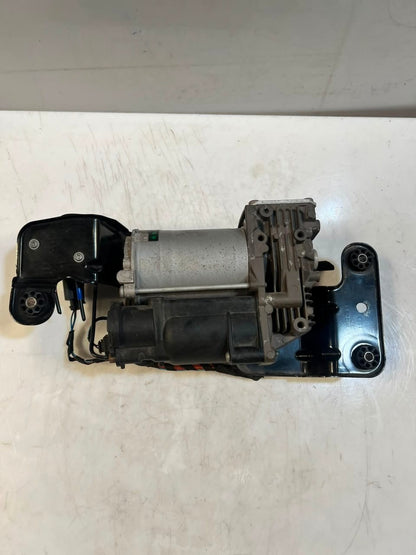 2012 BMW X5 E70 X6 E71 Air Suspension Compressor PUMP 6859714 OEM