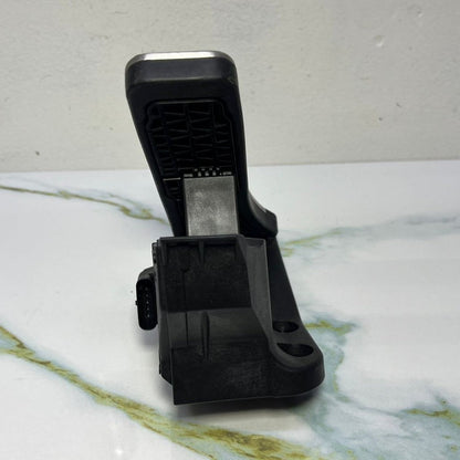Mercedes W206 C-Class Throttle Pedal Accelerator Module A223 3000100 RHD