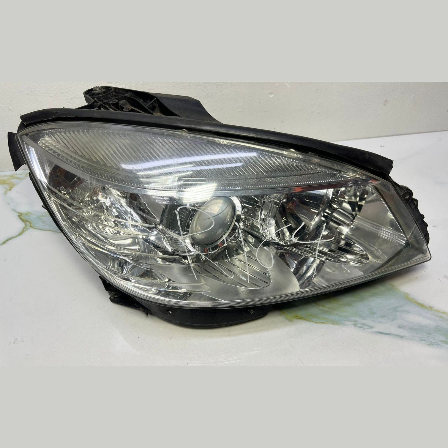 06-08 Mercedes W204 C-Class Front Right Side Head light Headlamp A204 8208661