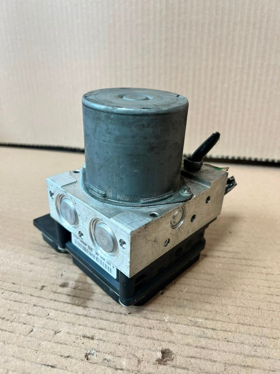 2004-2008 BMW X3 E83 ABS ANTI LOCK Pump Control Module 3414641 OEM