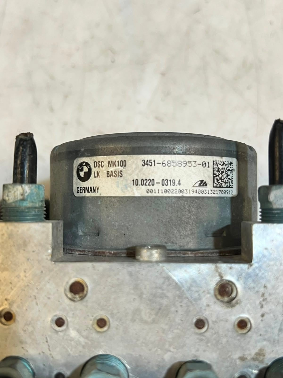 2014 BMW 3 Series F20 F30 F31 328i ABS Pump Module 6858953 OEM