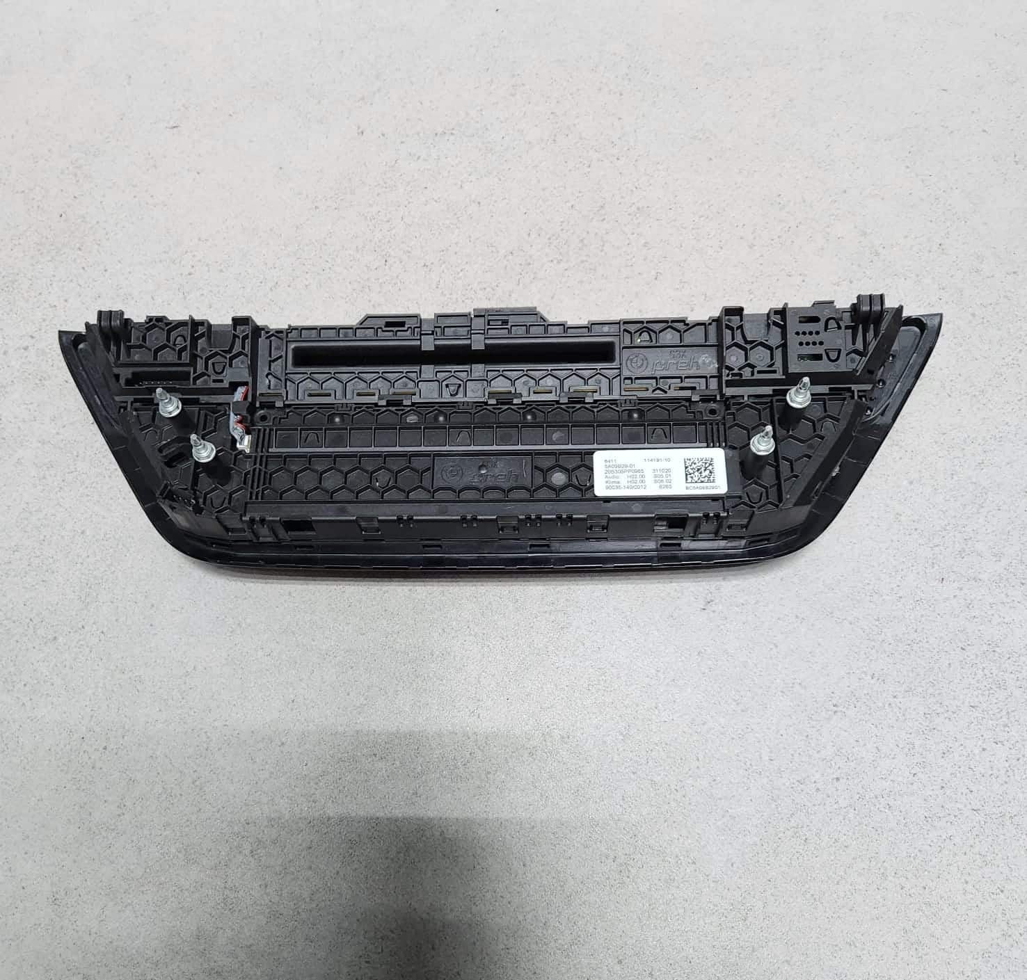 2017-2020 BMW 530i Ac Panel Control 5A09B29 G30 5 Series