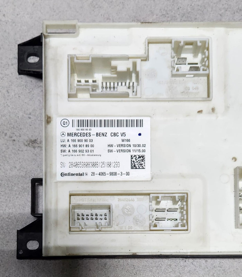 2012-2015 Mercedes-Benz ML350 Signal Acquisition Actuation Module A1669009003